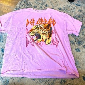 Unisex Def Leopard tee